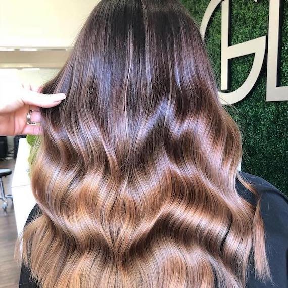 Balayage caramelo — coloración capilar